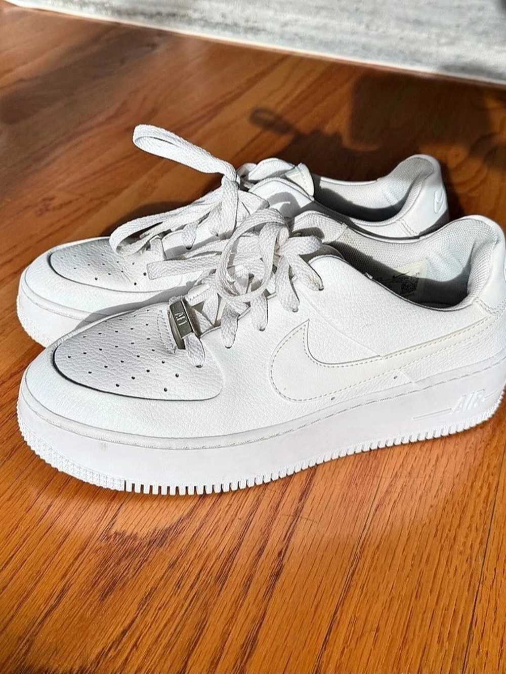 Nike Air Force 1 Sage Low Triple White Platform AR5339-100 Women's Size 9.5